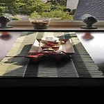 Vibrant In With Private Terrace Appartamento